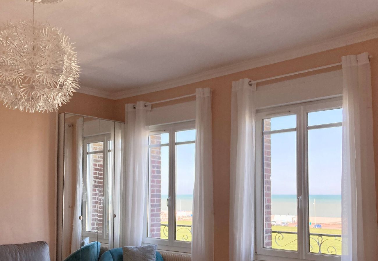 Apartment in Dieppe - PIEDS DANS L'EAU Dieppe Vue mer