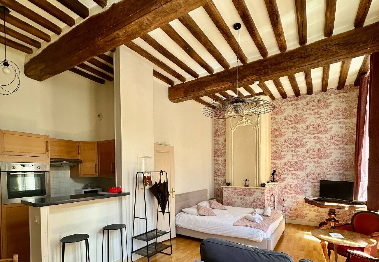 Studio in Dieppe - CHAMBRE D'EMMA Dieppe Centre ville