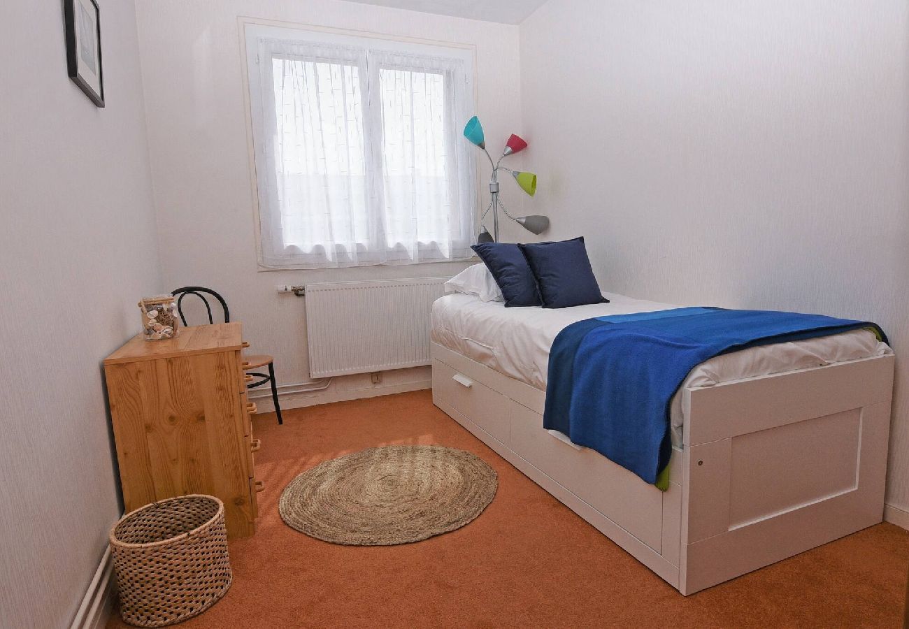 Apartment in Dieppe - DIEPPE PLAGE vue Mer avec balcon