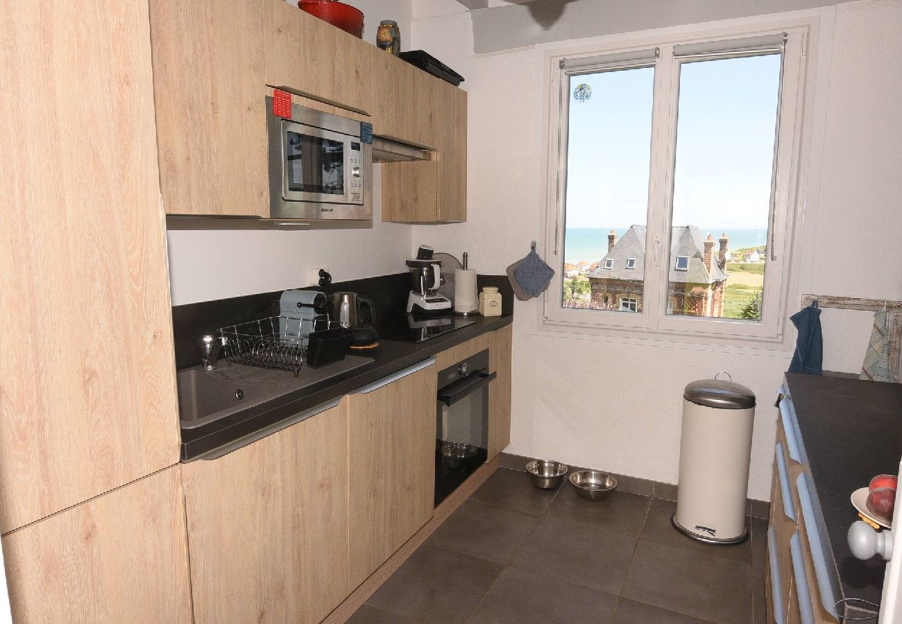 Villa in Hautot-sur-Mer - LES PINS VUE MER Pourville sur mer