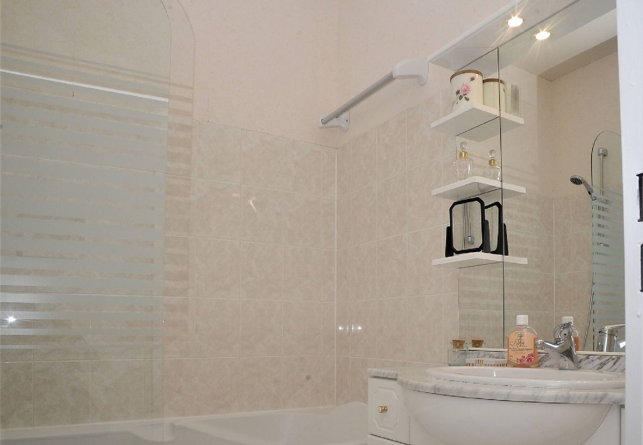 Apartment in Dieppe - ESPLANADE Dieppe Front de mer Pas de vue