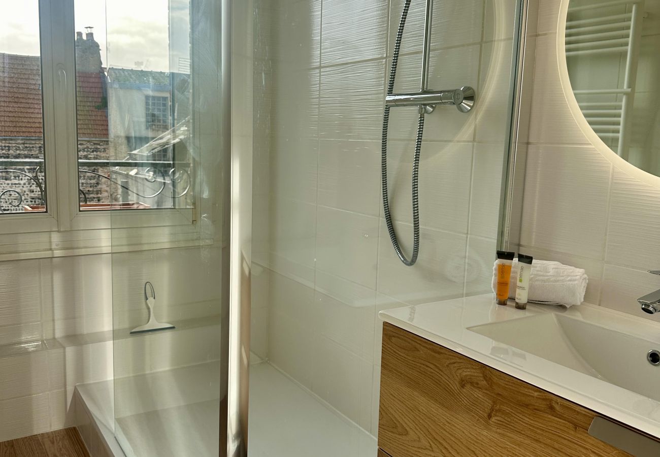 Appartement à Dieppe - PIEDS DANS L'EAU Dieppe Vue mer