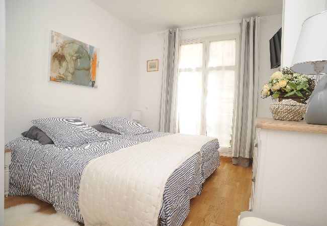 Appartement à Dieppe - ESPLANADE Dieppe Front de mer Pas de vue